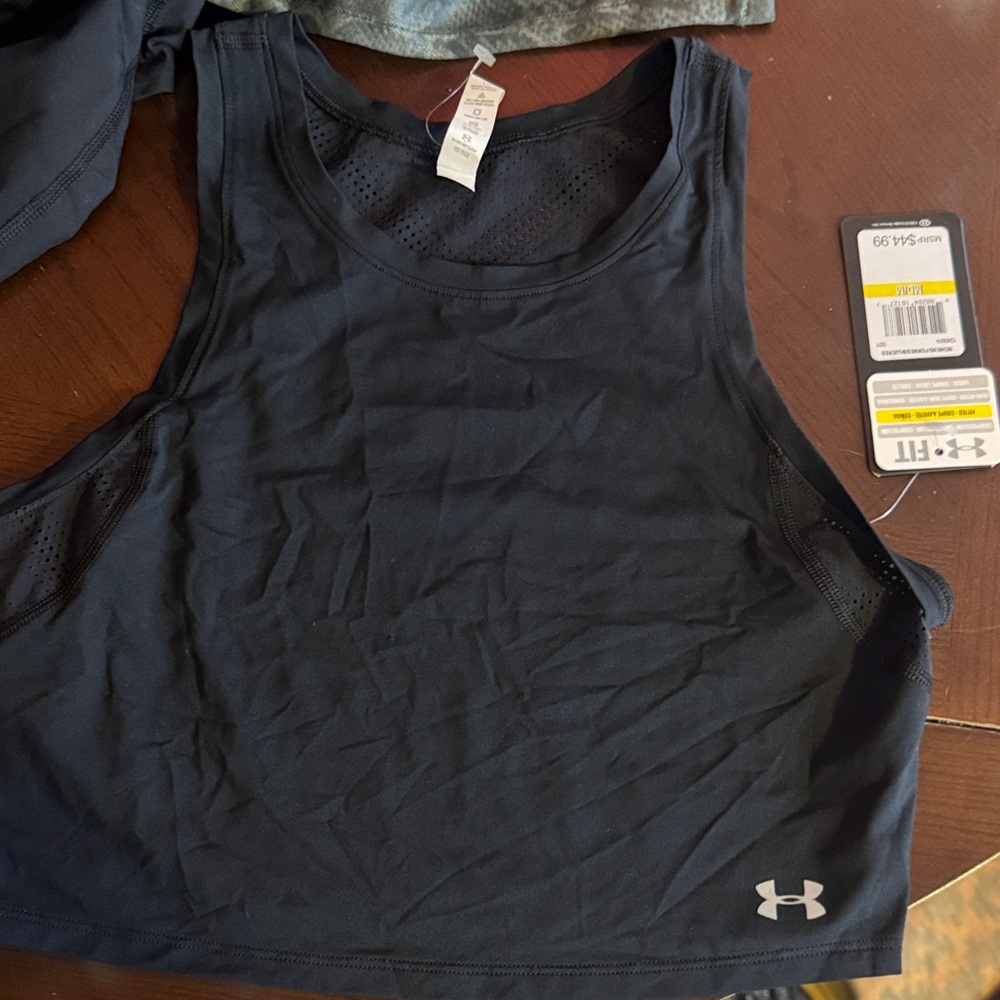 Under Armour Women's Black Tank Top/Bottoms
